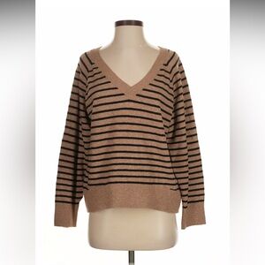 Old Navy V-neck sweater Petite XS basic capsule wardrobe layering